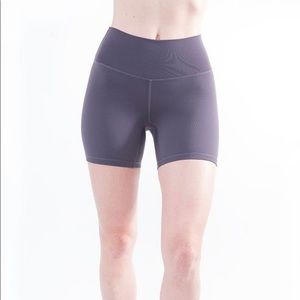 Betsy ‘Be Bold’ Short